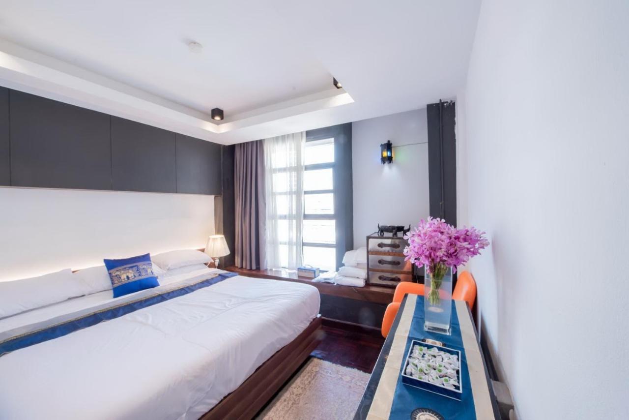 Elixir Hostel Bangkok Exterior photo