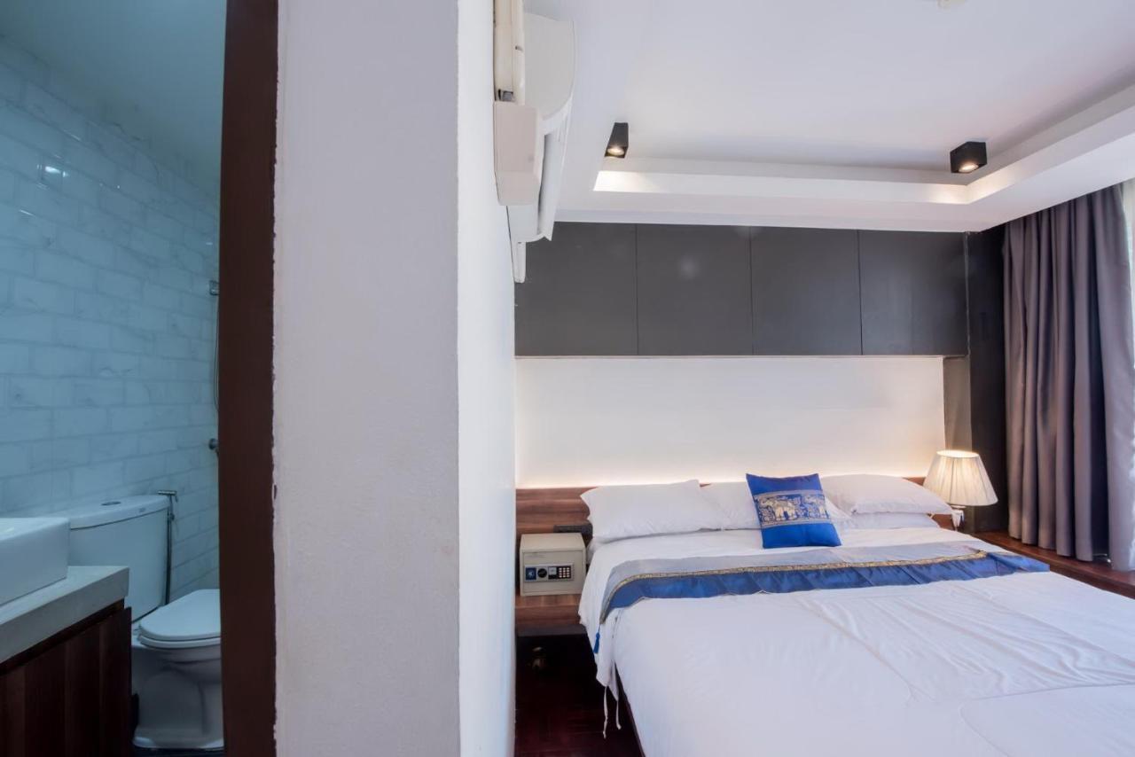Elixir Hostel Bangkok Exterior photo