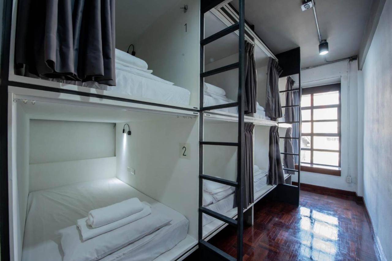 Elixir Hostel Bangkok Exterior photo